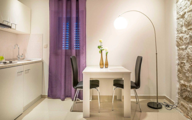 Split Oasis Apartments