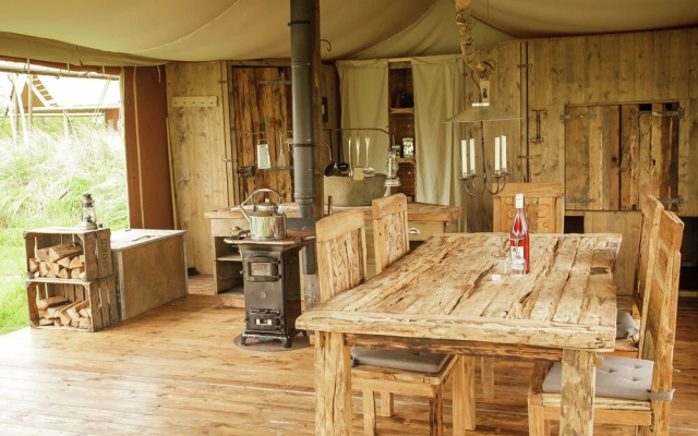 Unique, Comfortable Tent Houses on a Small Holiday Park a 5 Minute Walk From the sea