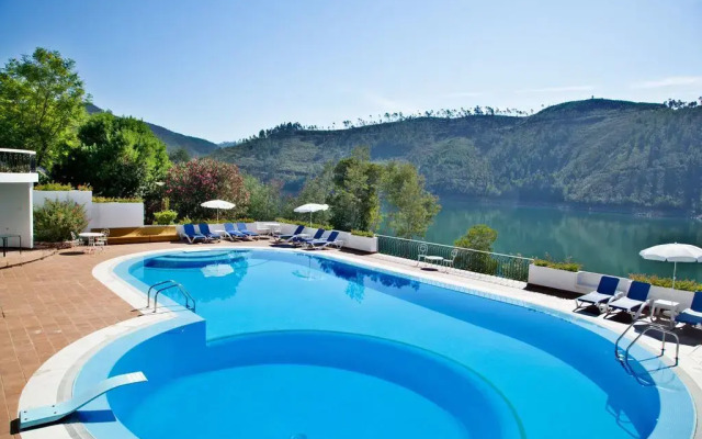 Lago Azul Eco Hotel