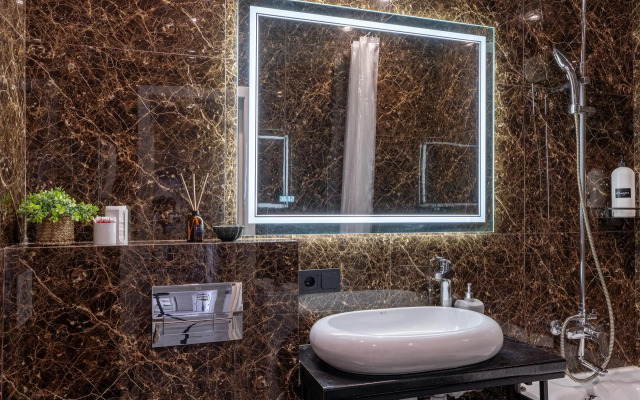 6-комнатная квартира возле Кремля