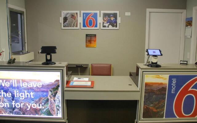 Motel 6 Fayetteville