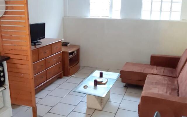 Apartment With one Bedroom in Saint Joseph, With Wonderful sea View, Shared Pool, Furnished Garden