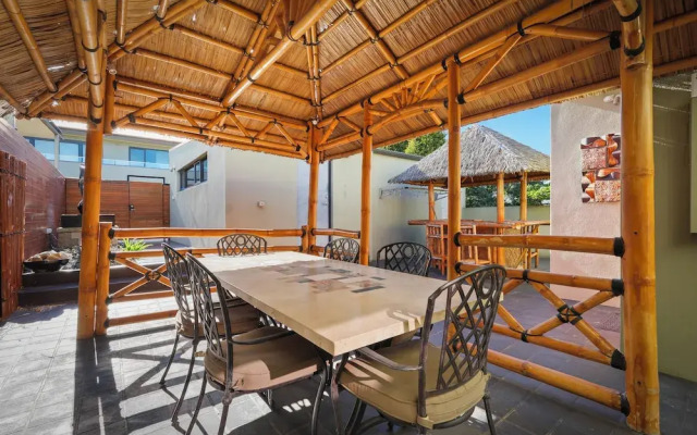 Waterfront Home - Gorgeous Views - 2 Bed
