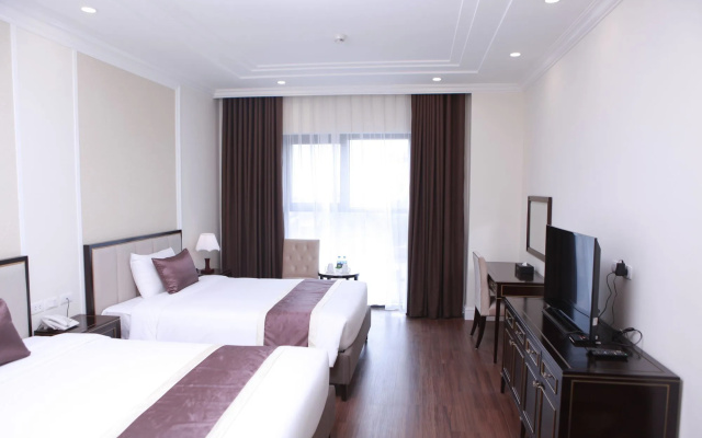Adonis Hotel