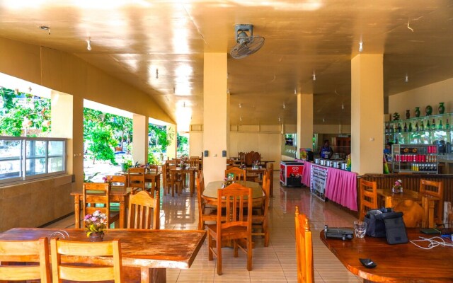 Mabuhay Thresher Dive Resort by Cocotel