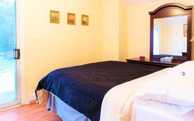 Chalet Beaconsfield Motel