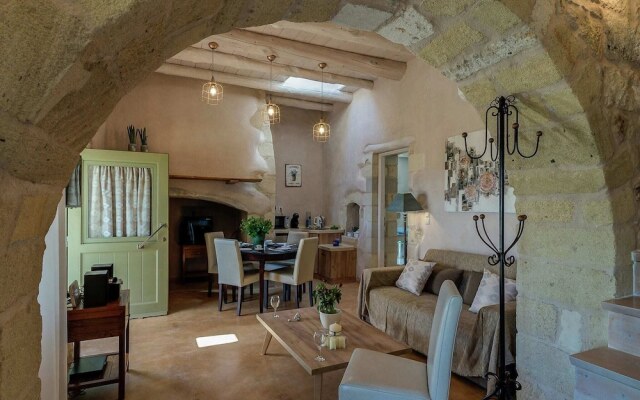 Traditional Stone Built Villa With Private Pool Near Tavern & the Beach