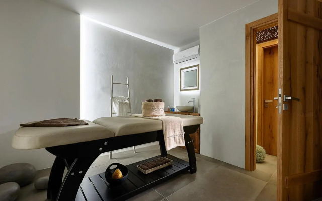 Santa Maria Luxury Suites & Spa