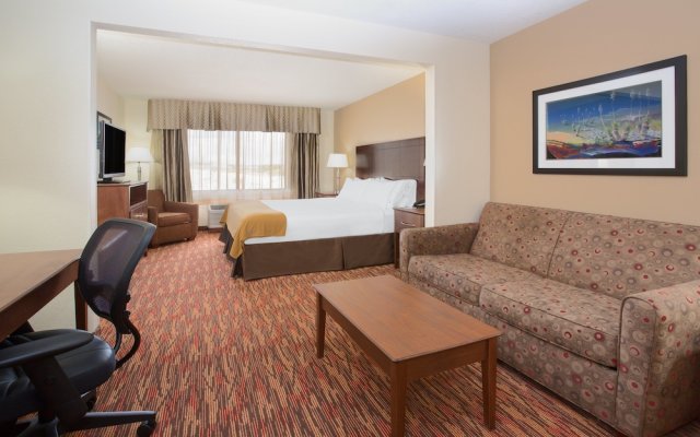 Holiday Inn Express Hotel & Suites Truth