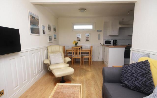 37B Medmerry Park 2 Bedroom Chalet