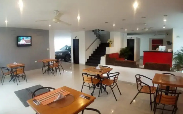 A&L Hoteles - Hotel Adelaida