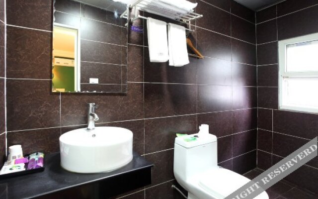 G Chu Hotel