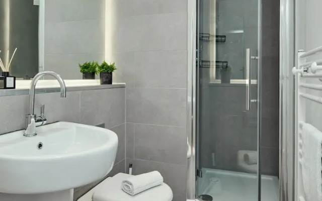 Elegant Two-bedroom Duplex in the Northern Quarter