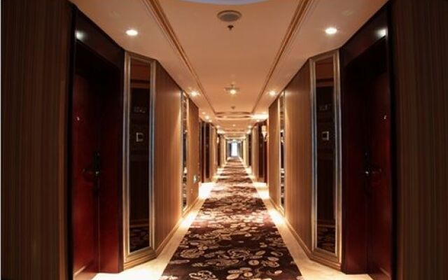 Titan Central Park Hotel