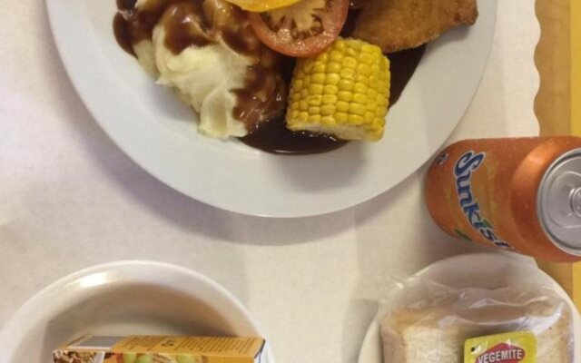 Valley Views Motel & Chalets