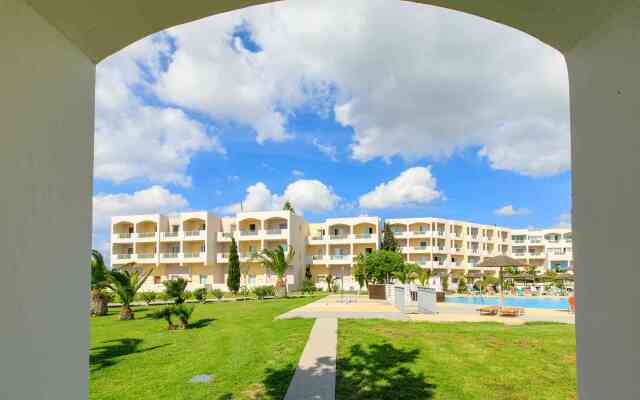 Sovereign Beach Hotel - All Inclusive