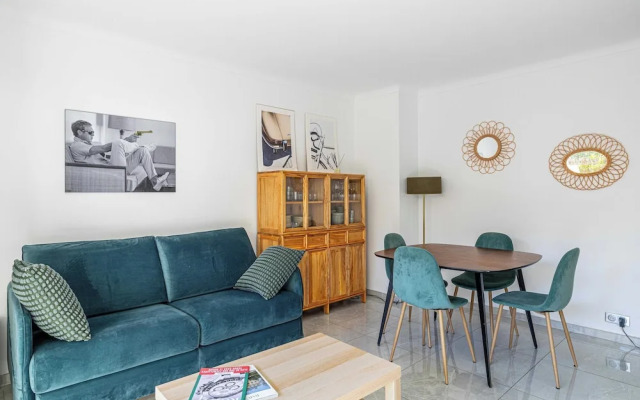 Charming Apartment With Large Terrace