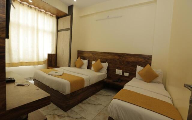Hotel Raas Palace