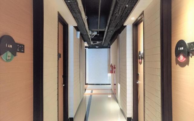 MaxOneHotels.com at Platinum Hayam Wuruk Jakarta