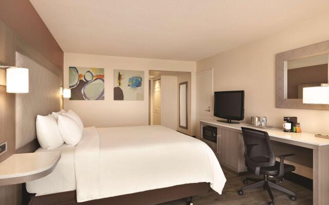 Radisson Hotel Lenexa Overland Park
