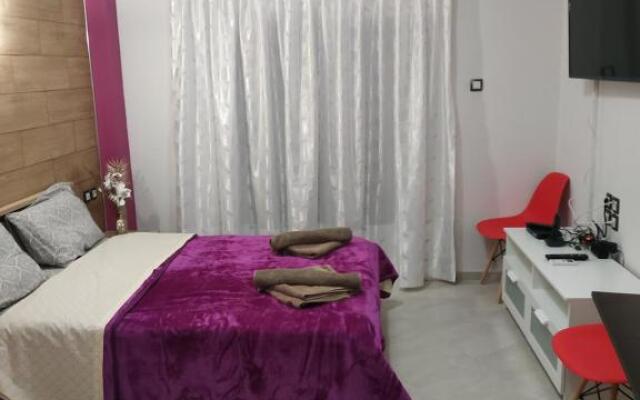 G M 4 ROOMS KENTRO in the heart of the city