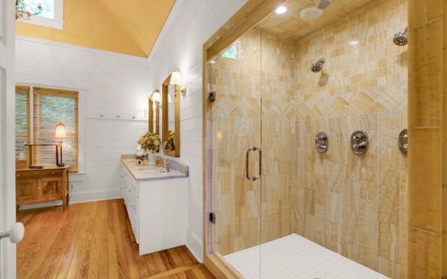 New Braunfels' #1 Getaway