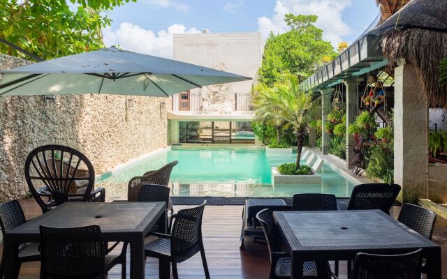 hotel y hostal nojoch che