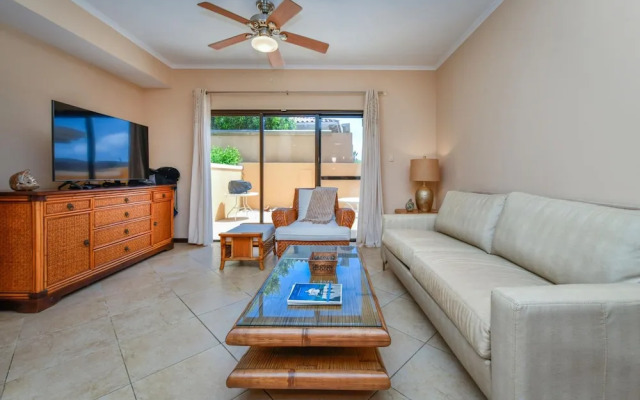 Gated Community 2br3ba Gold Coast Pools GYM
