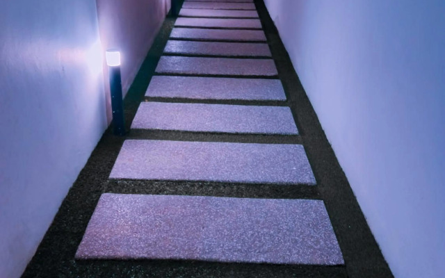 Comfortable18 3R2B 7pax Meritus Perai