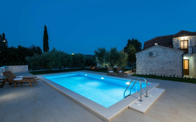 Holiday Villa Lovište Paradise