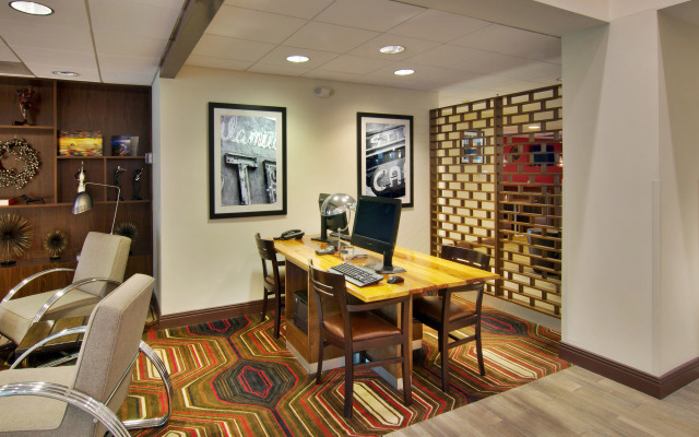 Four Points by Sheraton Nashville Airport