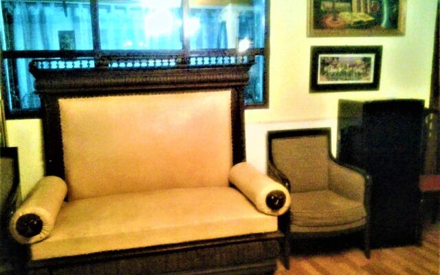 Leyla Guesthouse Castel