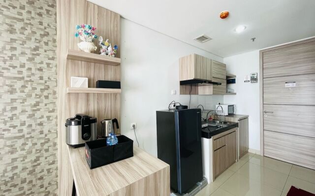 Deluxe Studio Room At Dago Suites Apartment