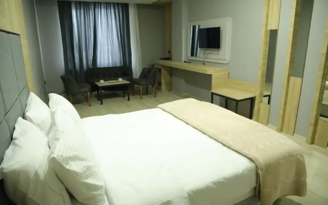 Bayraktepe Snow Hotel