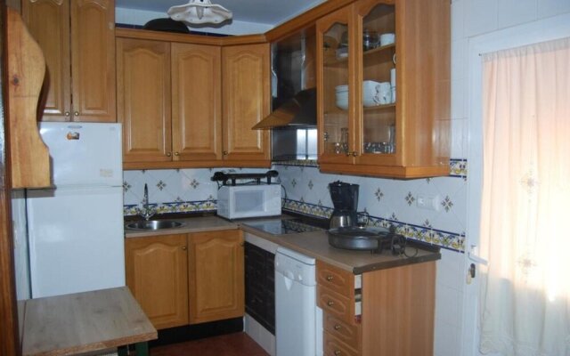 House With 2 Bedrooms in Torrejón el Rubio, With Wonderful Mountain Vi