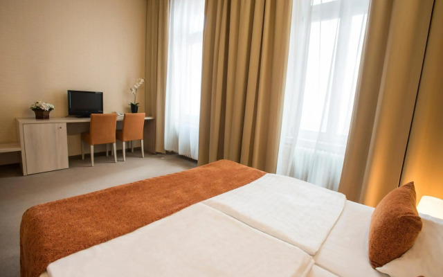 Star City Hotel