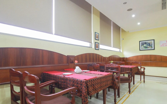 OYO 28567 Krishna Holiday Village