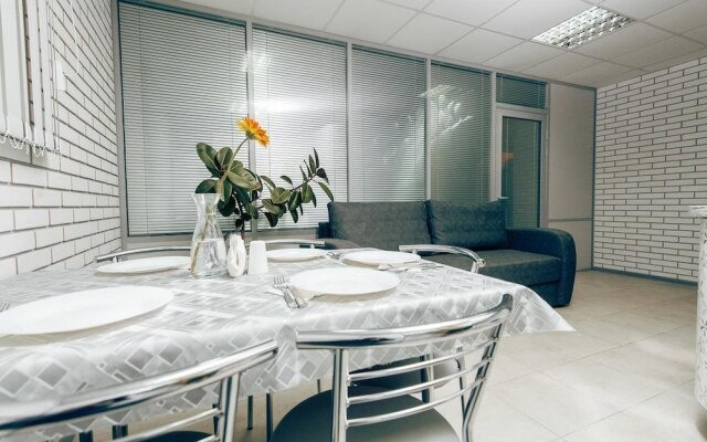 Leader Hostel
