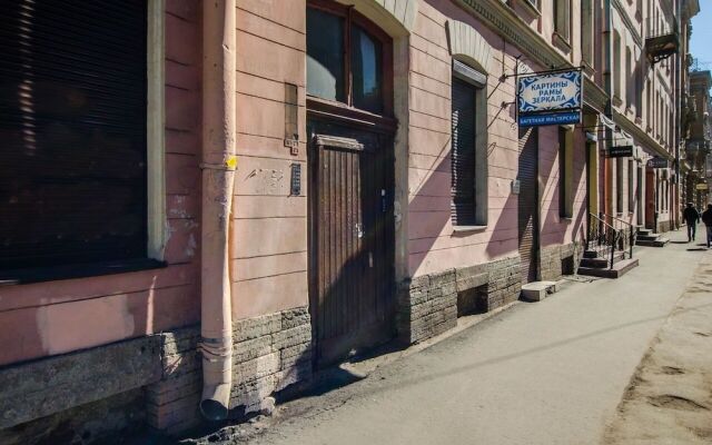 Apartments on Lomonosov