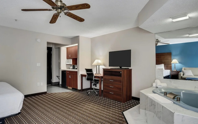 Baymont Inn And Suites La Cros