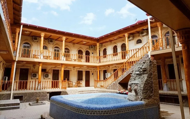 Hotel El Emir