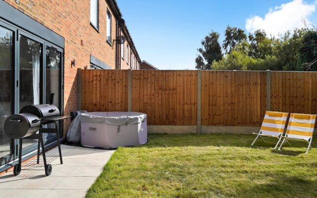 New Built House In Kent Sleeps 7