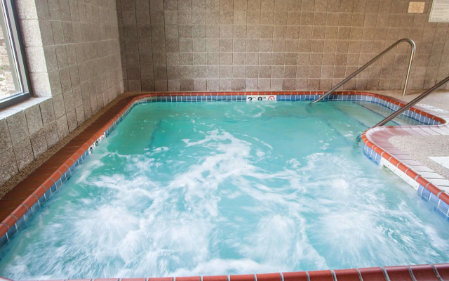 Quality Inn Bolingbrook I-55