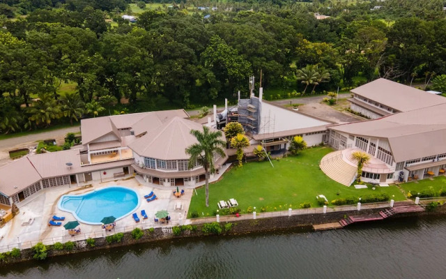 Lagoon Resort