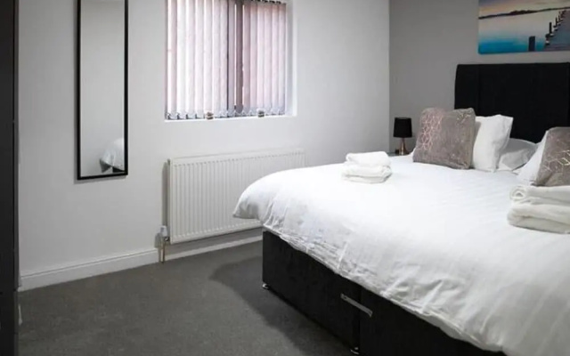 Stylish Apartment in Worcester by the City Centre