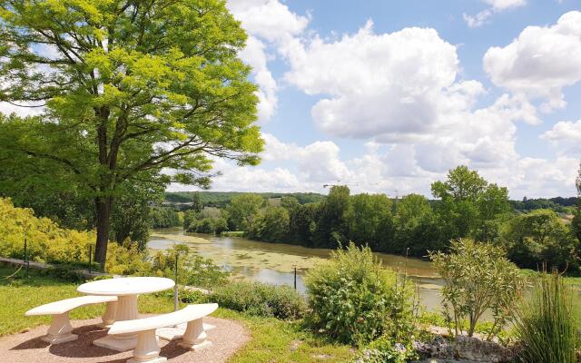 Grande maison escapade au bord de la rivière
