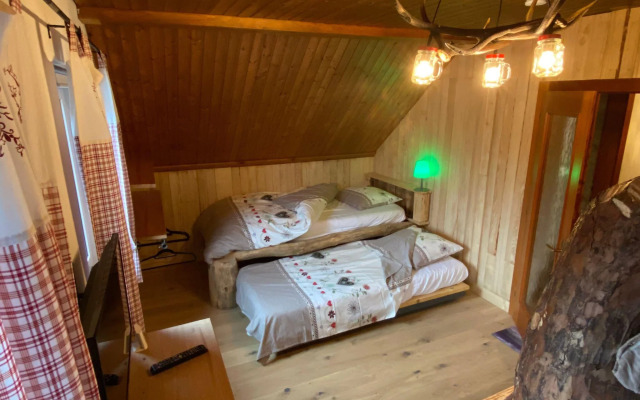 Snug holiday home in Weißbriach with terrace