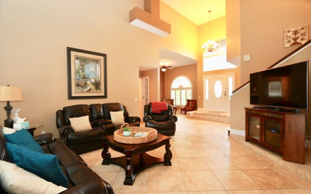 Villa at Pleasant Lake