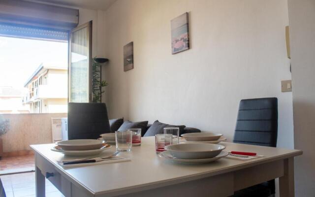 Box e Ampio Terrazzo per un Relax a 600 metri dal mare