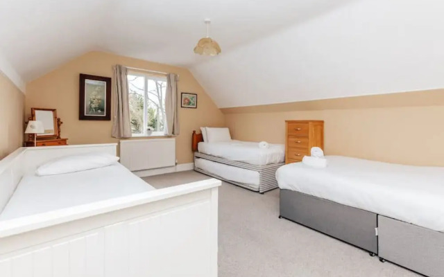 Waterfront Retreat in Hambleden